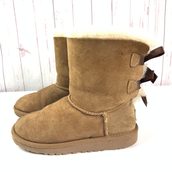 kids ugg boots size 1